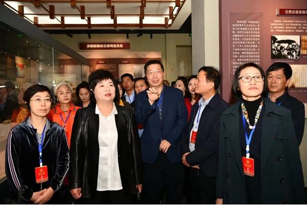 部分全国人大代表视察云南法院工作4