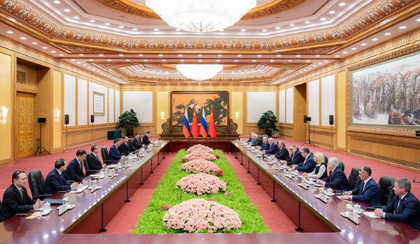 习近平会见俄罗斯国家杜马主席沃洛金2 习近平会见俄罗斯国家杜马主席沃洛金2