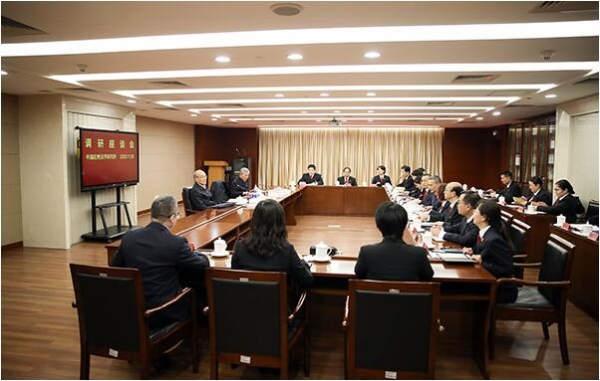 张军与一线应用法学研究人员座谈