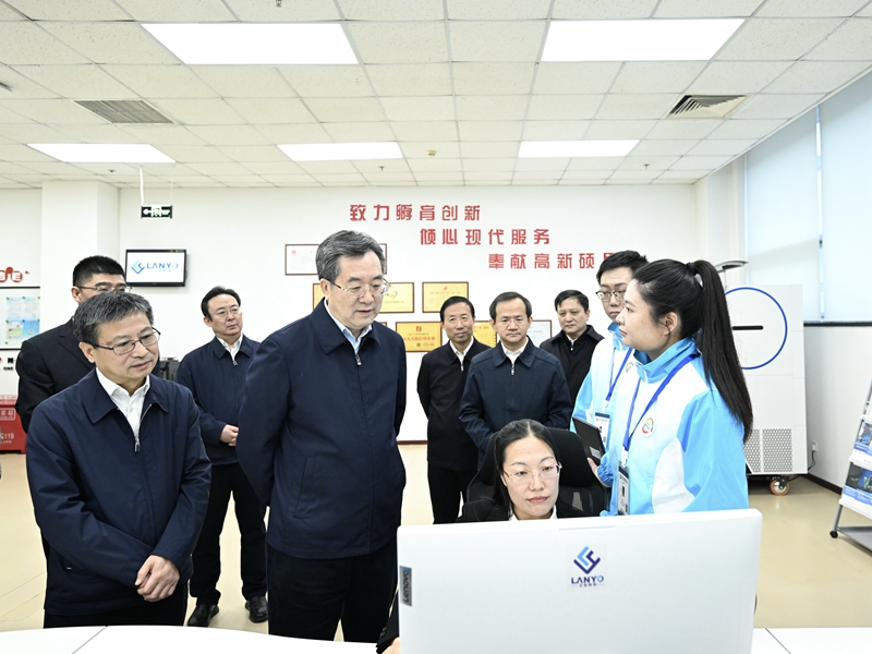 丁薛祥在北京调研第五次全国经济普查登记工作时强调:坚持实事求是 强化质量控制 确保源头数据真实准确可靠1 丁薛祥在北京调研第五次全国经济普查登记工作时强调:坚持实事求是 强化质量控制 确保源头数据真实准确可靠1