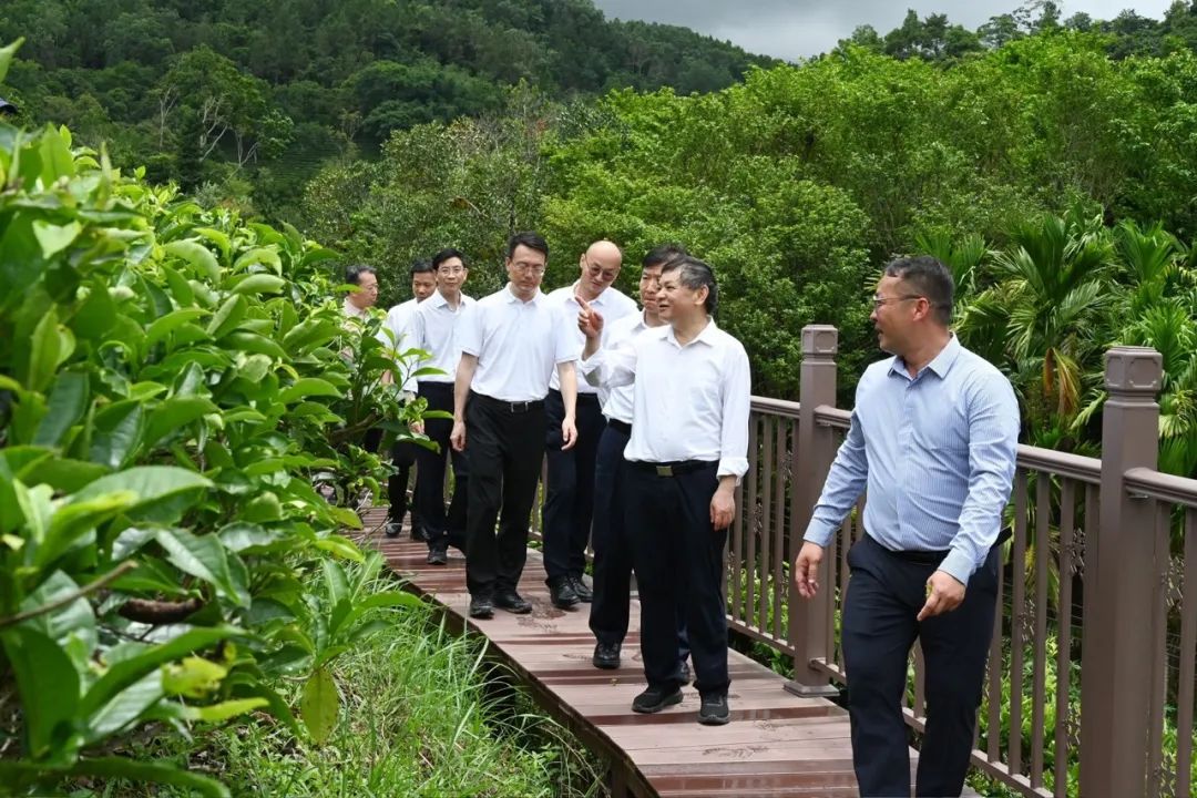 生态环境部部长黄润秋赴海南省调研生态环境保护和核与辐射安全监管工作生态环境部部长黄润秋赴海南省调研生态环境保护和核与辐射安全监管工作2