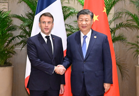 习近平会见法国总统马克龙