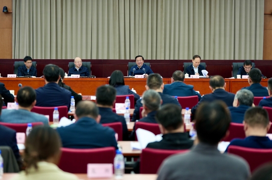 农业农村部召开年轻干部座谈会强调 全面加强部系统年轻干部队伍建设 打造政治过硬纪律过硬本领过硬作风过硬的干部队伍3