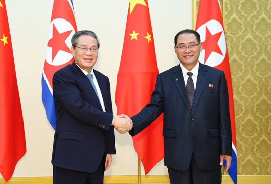 李强同朝鲜内阁总理朴泰成会谈 李强同朝鲜内阁总理朴泰成会谈