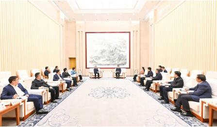 袁家军会见浙江省杭州市代表团一行1 袁家军会见浙江省杭州市代表团一行1